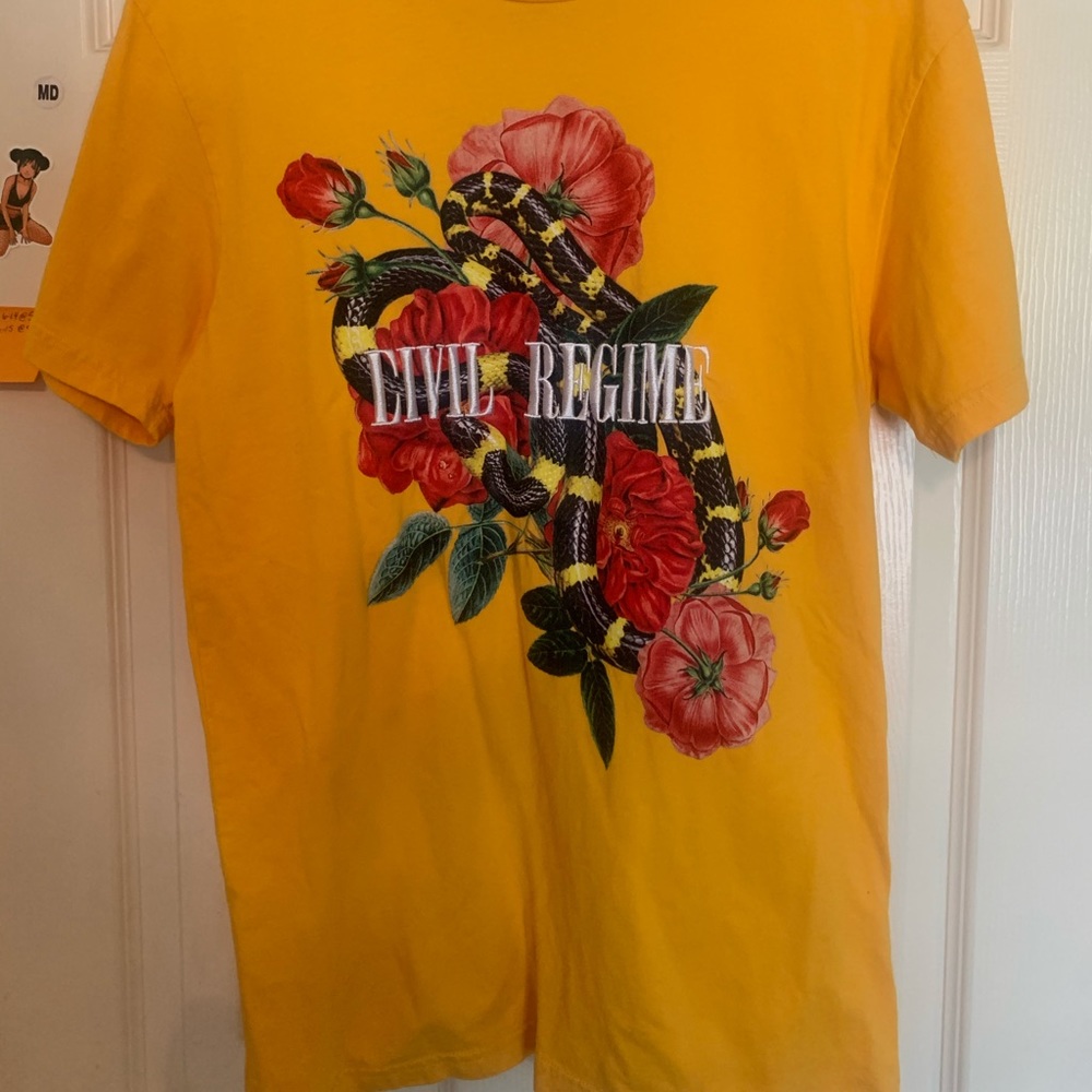 YELLOW⚡️CIVIL REGIME MEDIUM TEE
